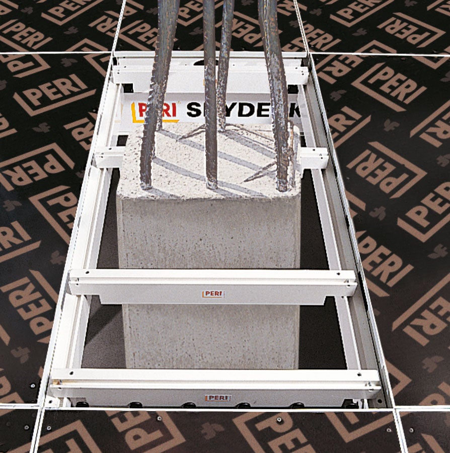 Columns can be easily shuttered with SKYDECK edge beams (length 75 cm or 150 cm). The fitting areas are closed with 21-mm-thick plywood.<br/>